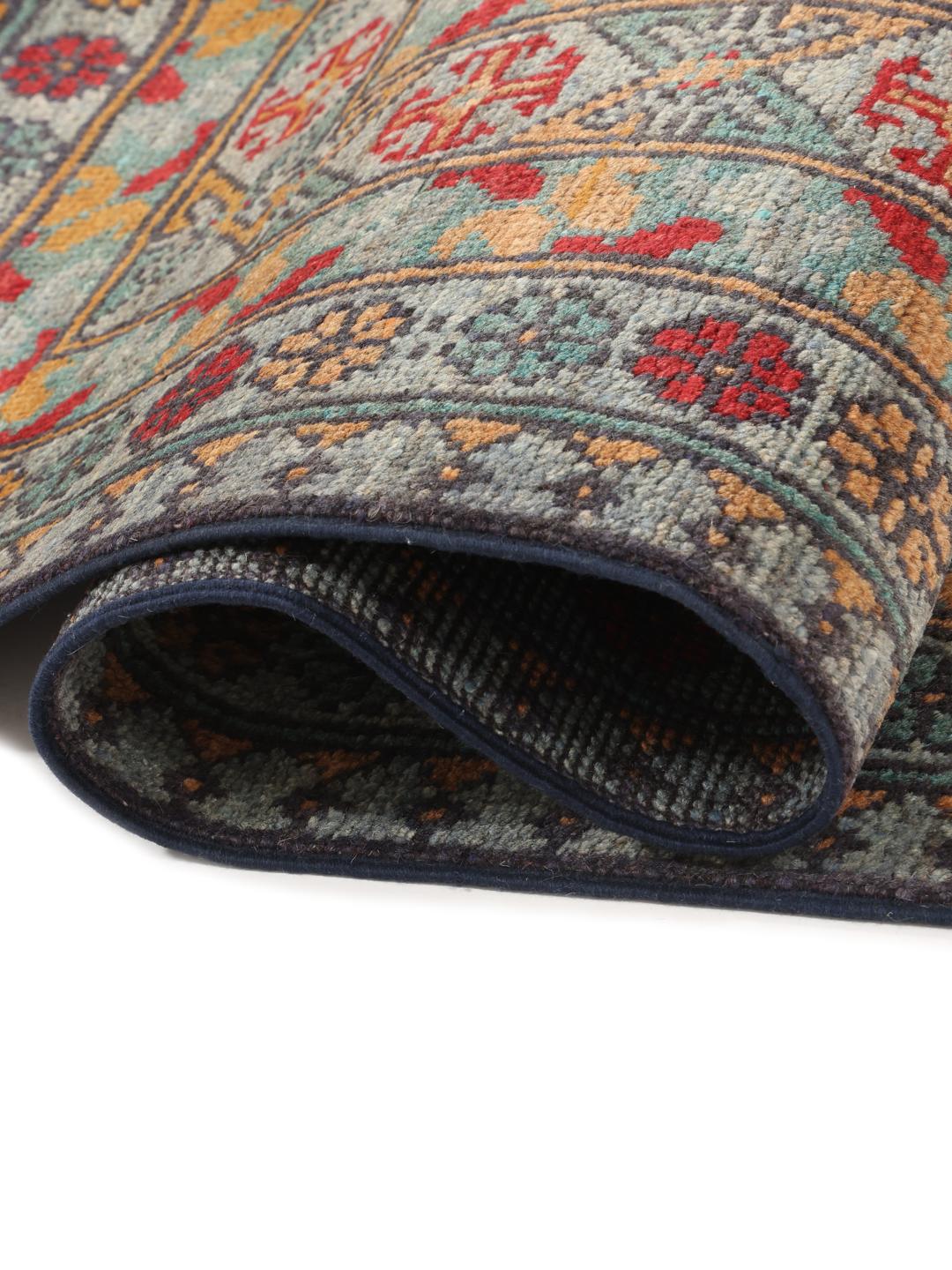 Tapis Afghan Akhche noué à la main en gris avec des motifs géométriques traditionnels