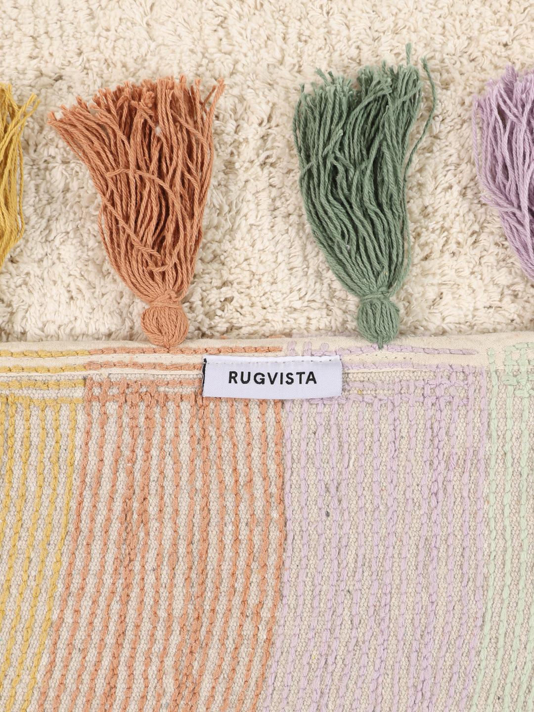 Multicolour tapijt met bogen en kwastjes