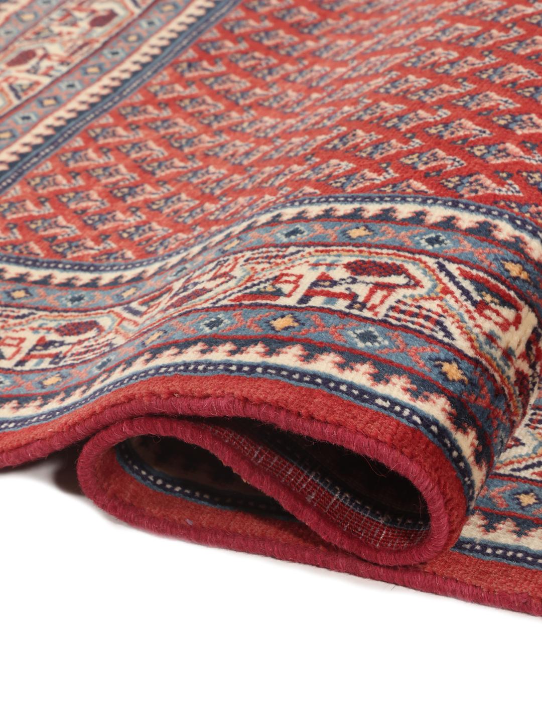 Hand-knotted Sarough Mir rug with an intricate red pattern from the Middle East
