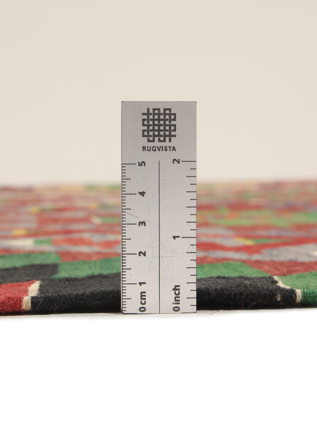 Tapis Kilim turc vintage avec des motifs géométriques en losange en laine multicolore