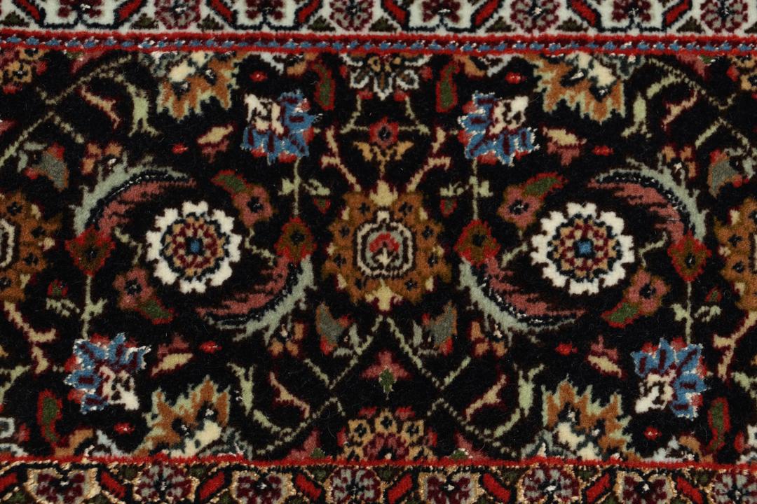 Håndknyttet Tabriz-løber fra Mellemøsten i flerfarvet uld