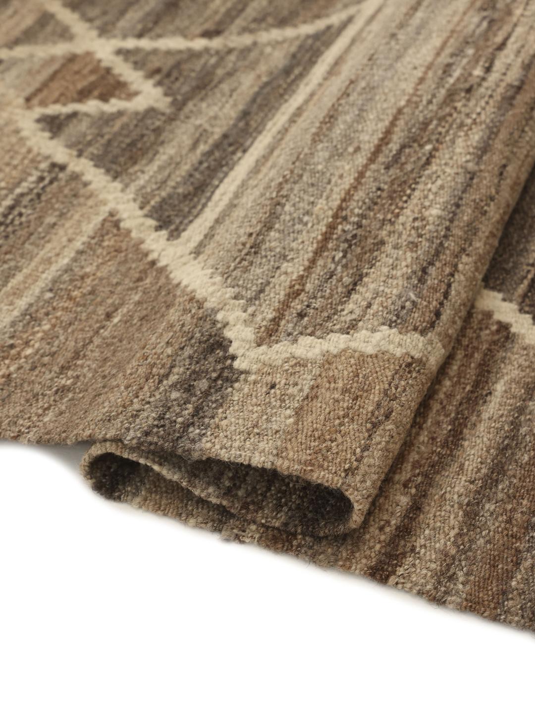 Hand-woven Kilim Ariana rug from Afghanistan with a brown and beige diamond pattern