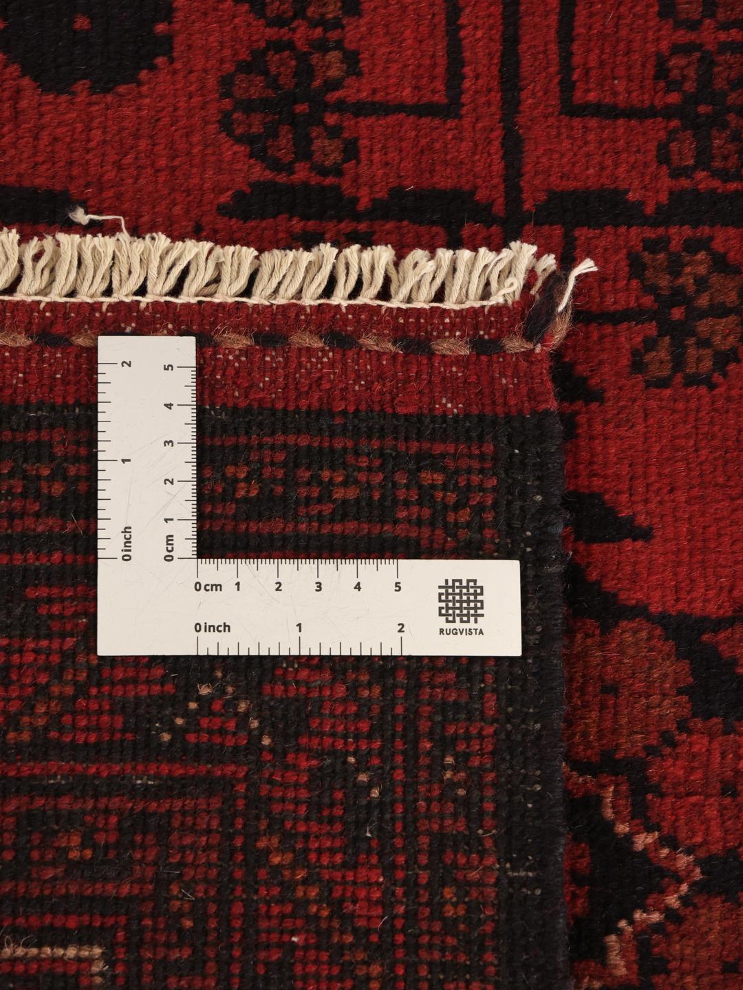 Tapis Afghan Khal Mohammadi noué à la main en rouge foncé avec des motifs géométriques