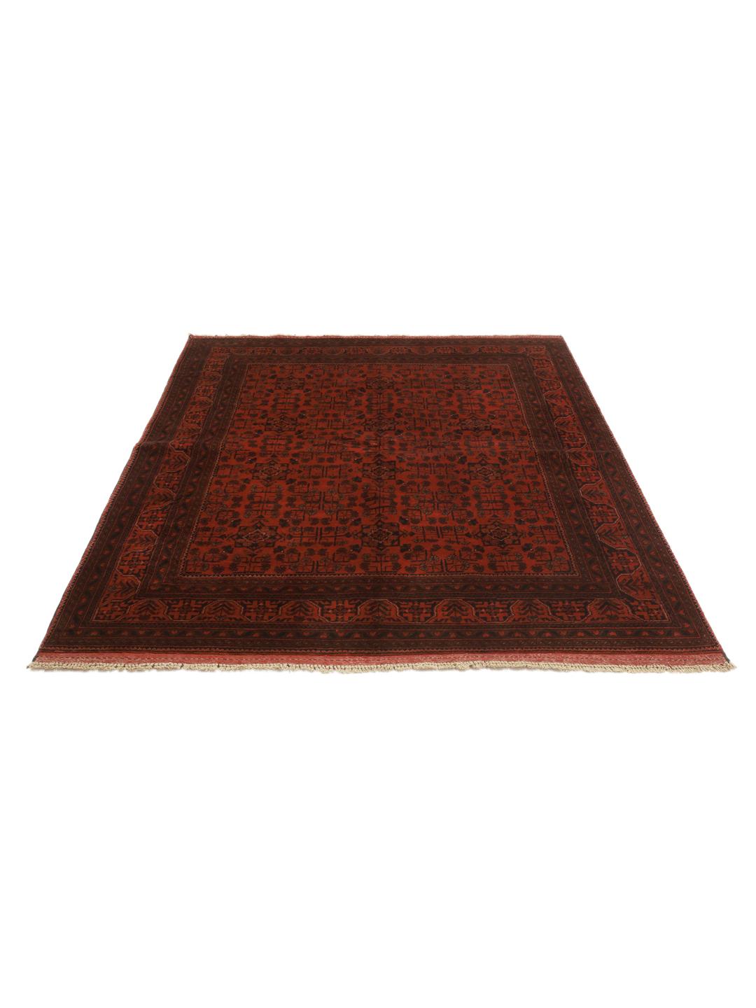 Tapis Afghan Khal Mohammadi noué à la main dans des tons rouge profond avec des motifs géométriques