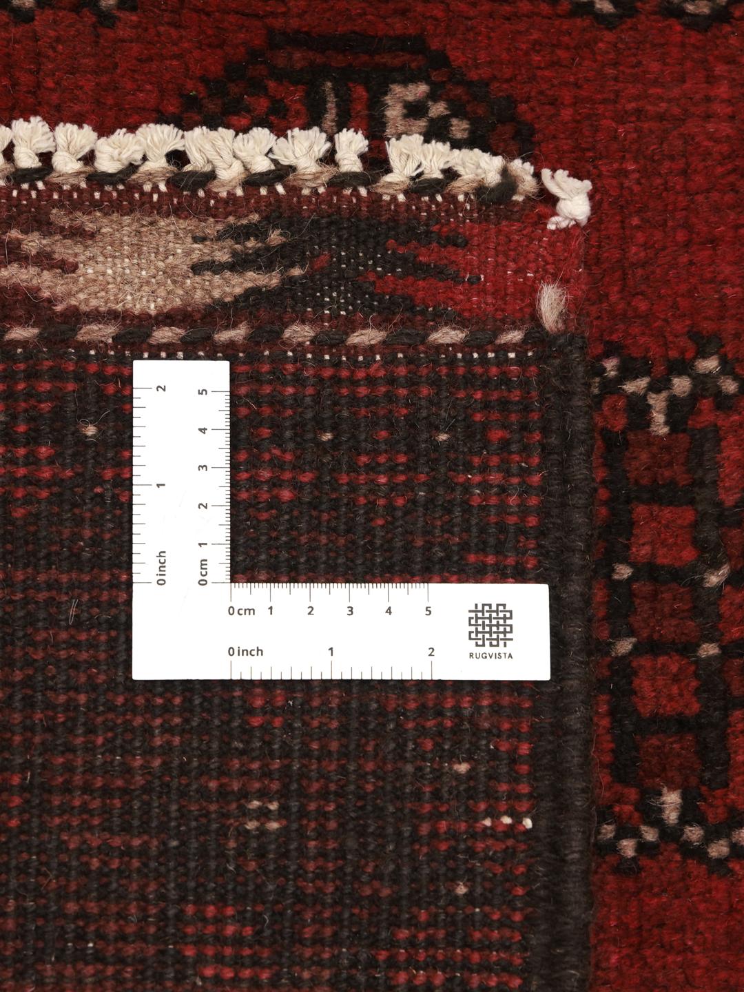 Håndknyttet Afghan Akhche-tæppe i mørkerødt med traditionelle geometriske mønstre