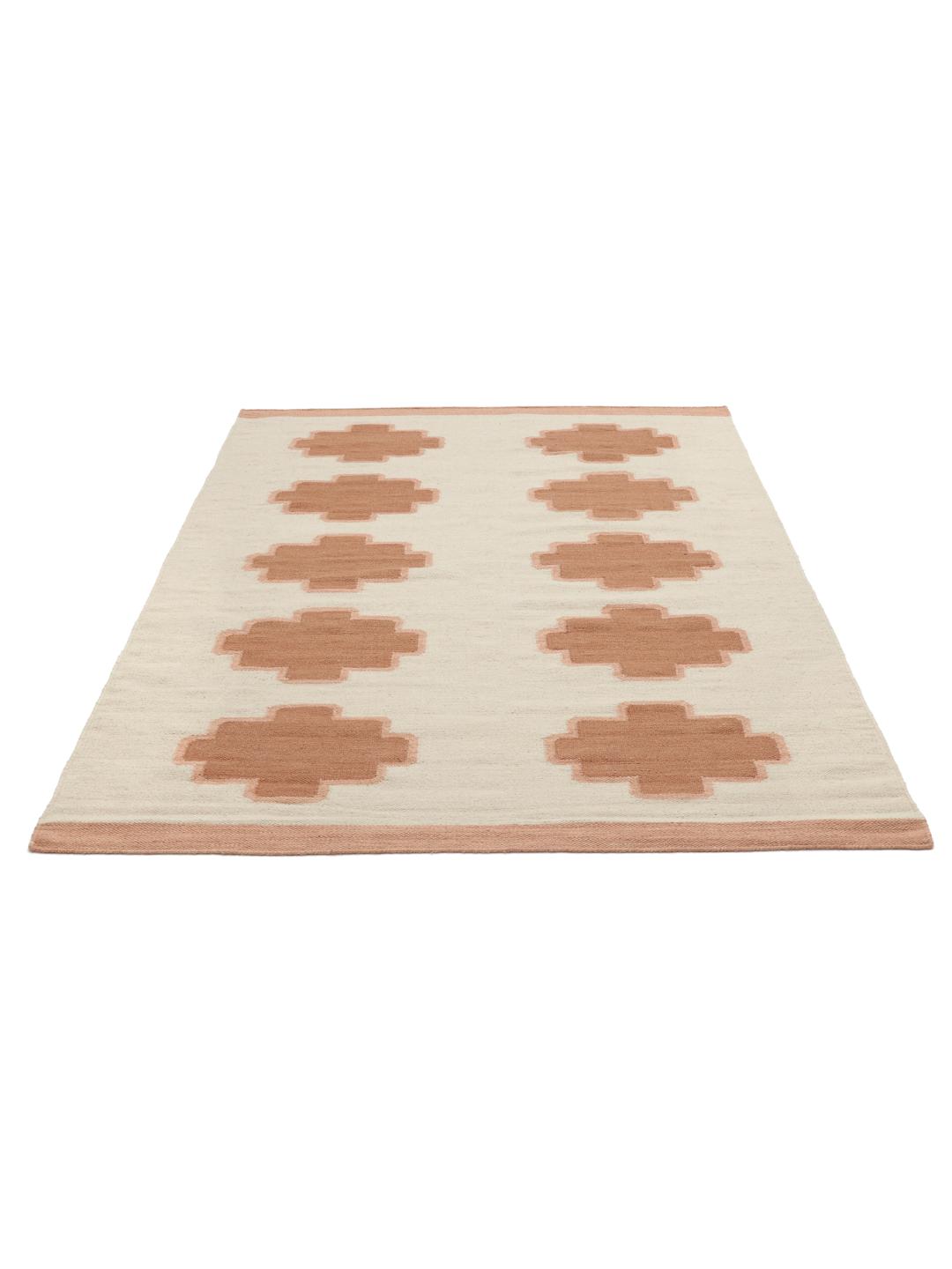 Tucson tapijt met geometrische patronen in gebroken wit en roestkleurig rood