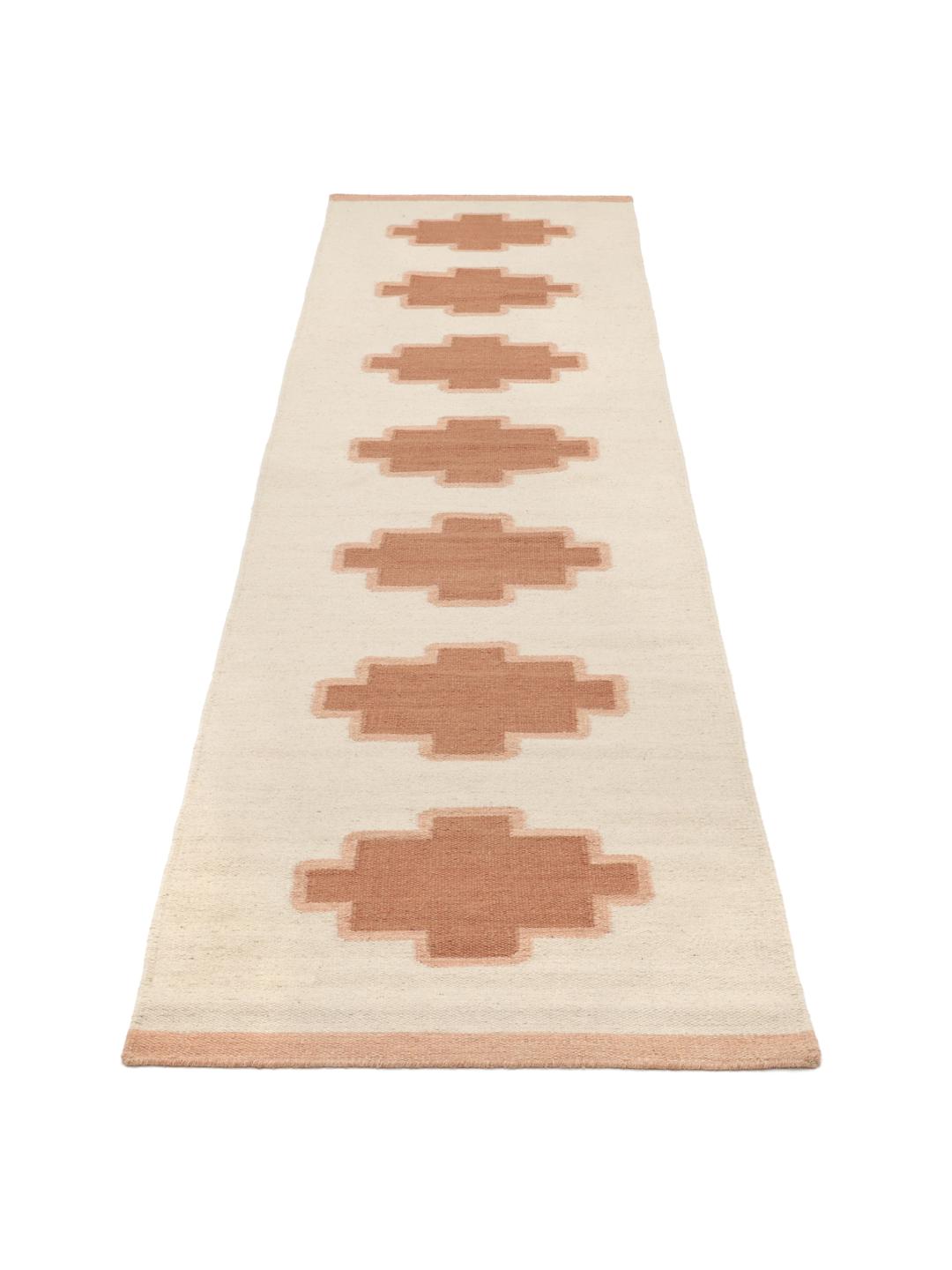 Tapis de couloir tissé à la main blanc cassé avec des motifs géométriques rouge rouille