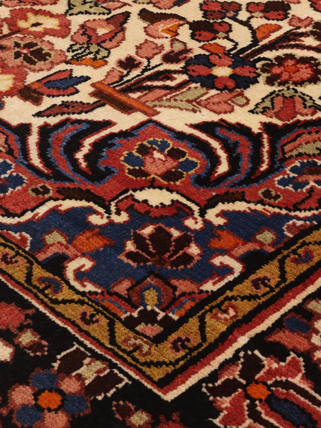 Tapis Lillian noué main du Moyen-Orient en multicolore