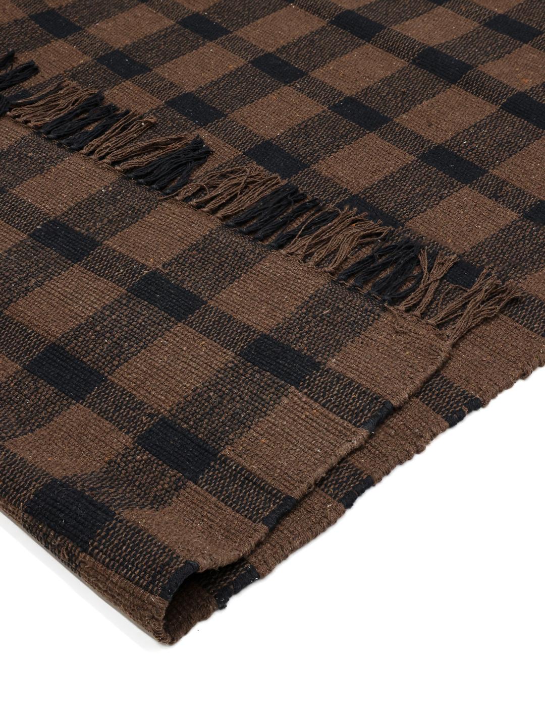 Tapis en coton tissé à la main en noir et marron