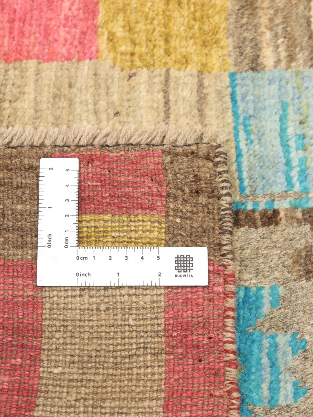 Handgeknoopte Afghaanse loper met een levendig veelkleurig geometrisch patroon
