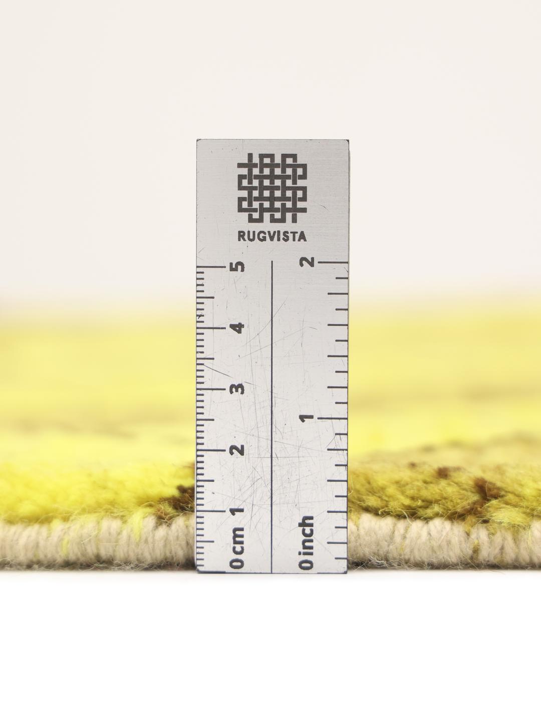 Handgeknoopt Gabbeh Fine tapijt met een geel en bruin geometrisch ruitpatroon