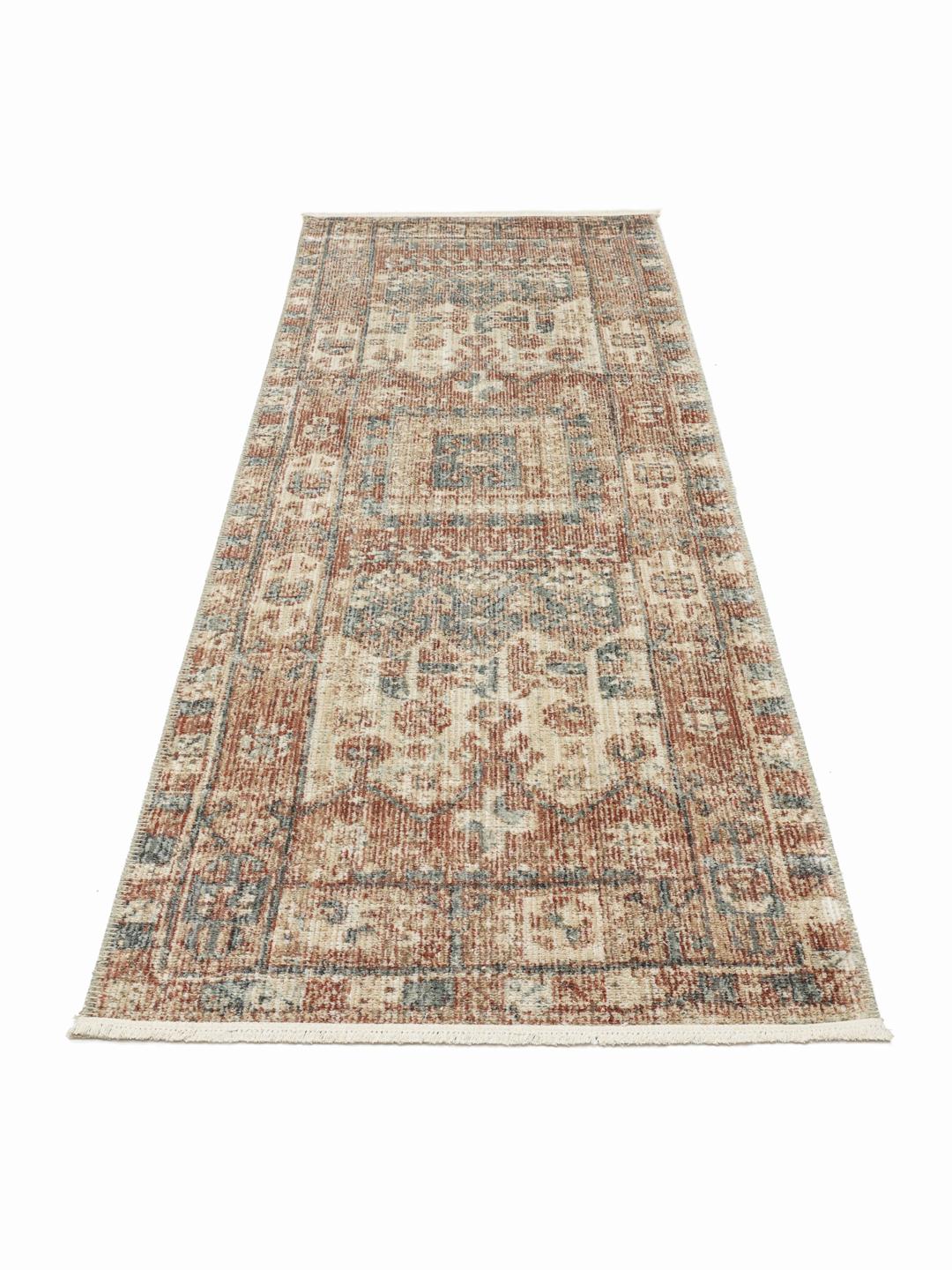 Roestrode loper met traditionele motieven