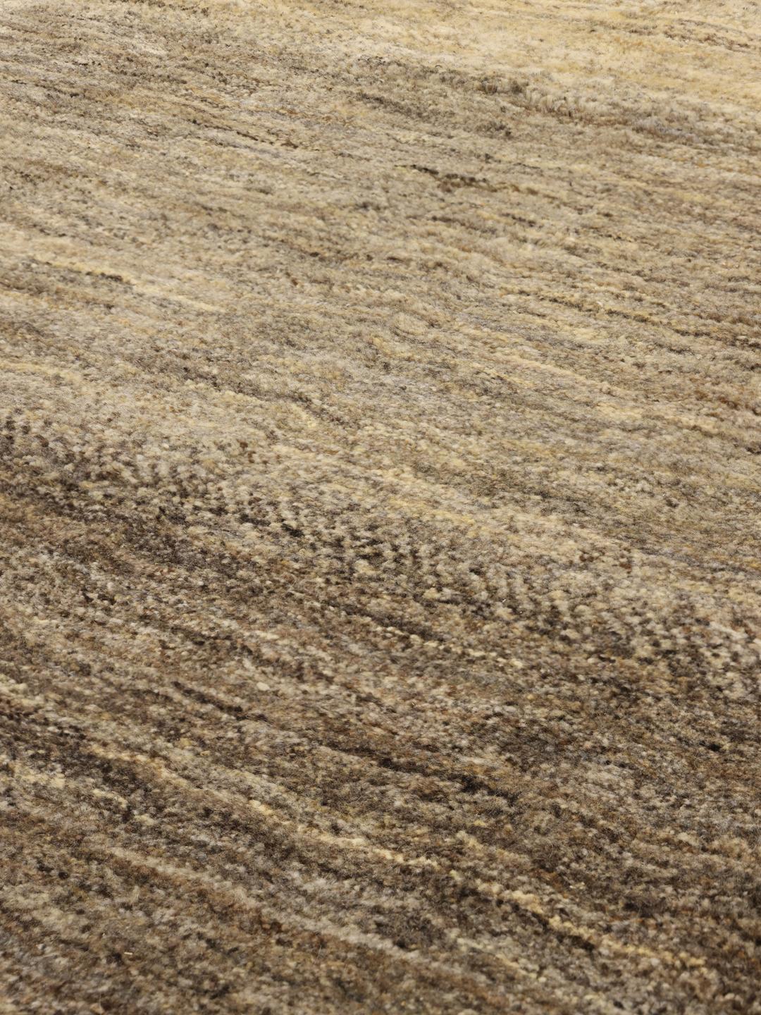 Håndknyttet Gabbeh Fine uldtæppe med organiske stribemønstre i beige og brune toner