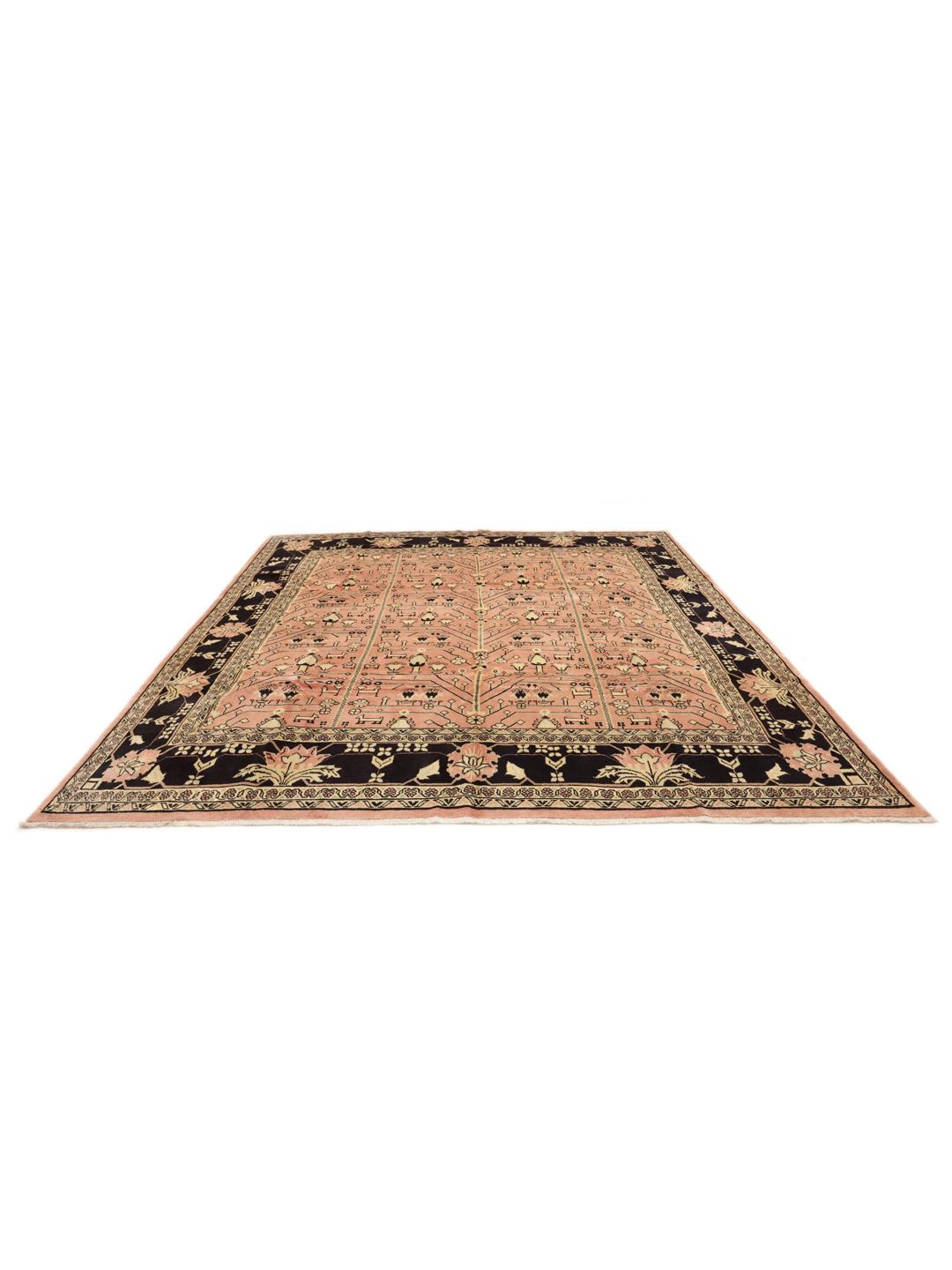 Tapis Heriz noué à la main originaire du Moyen-Orient en rose et noir