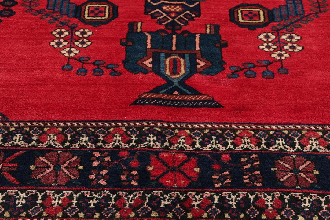Handgeknoopt Afshar-tapijt uit het Midden-Oosten met een levendig rood veld en tribale motieven
