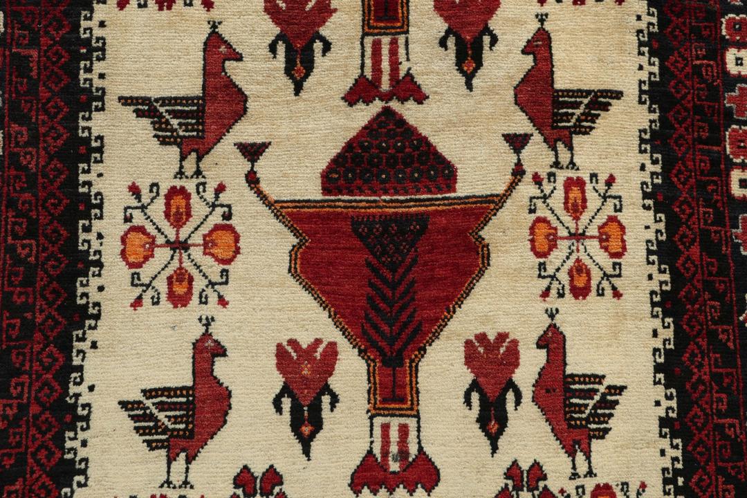 Håndknyttet Baluch-tæppe fra Mellemøsten med et rødt og beige mønster