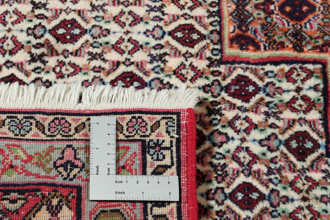 Handgeknoopt Senneh-tapijt uit het Midden-Oosten in donkerrood en beige
