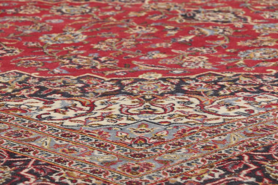 Hand-knotted Keshan rug from the Middle East in deep red tones