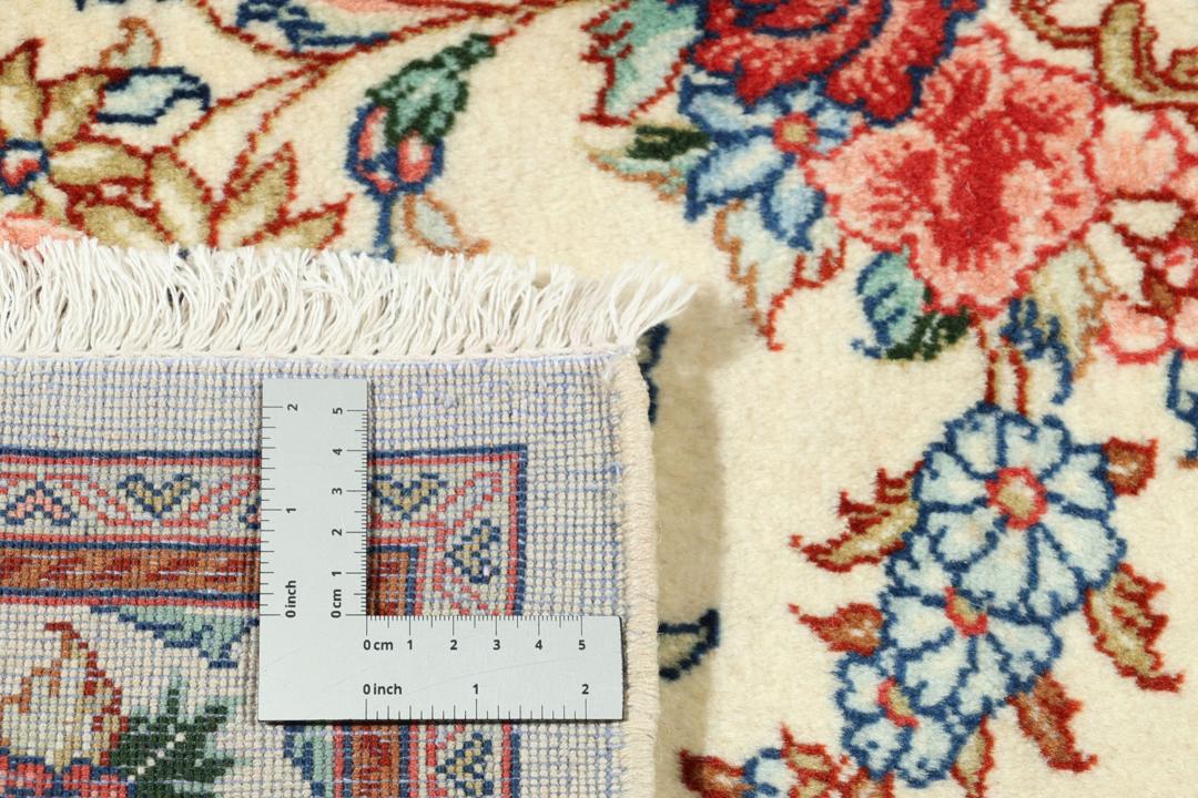 Håndknyttet beige Mahal-tæppe med komplekse blomstermønstre fra Mellemøsten