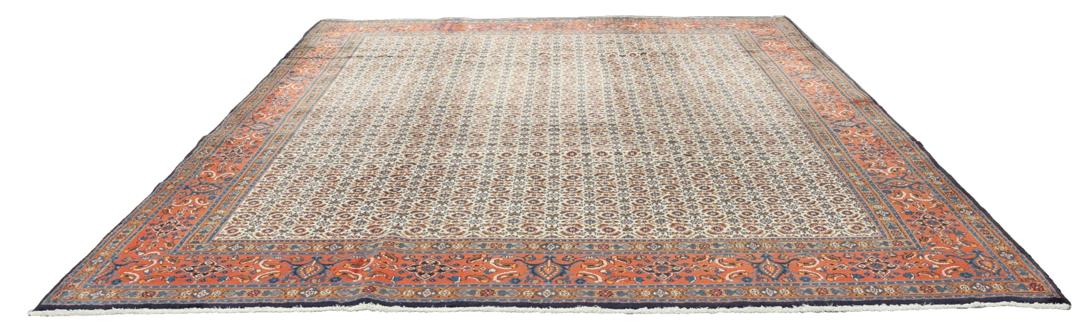 Hand-knotted Moud rug with intricate patterns in multicolor Wool from the Middle East