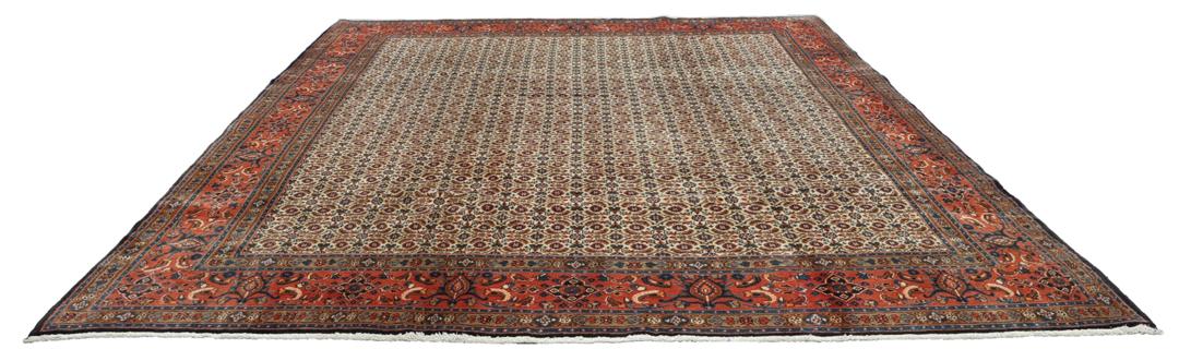 Hand-knotted Moud rug with intricate patterns in multicolor Wool from the Middle East