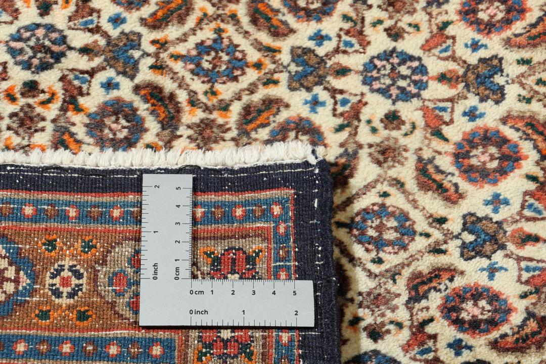 Hand-knotted Moud rug with intricate patterns in multicolor Wool from the Middle East