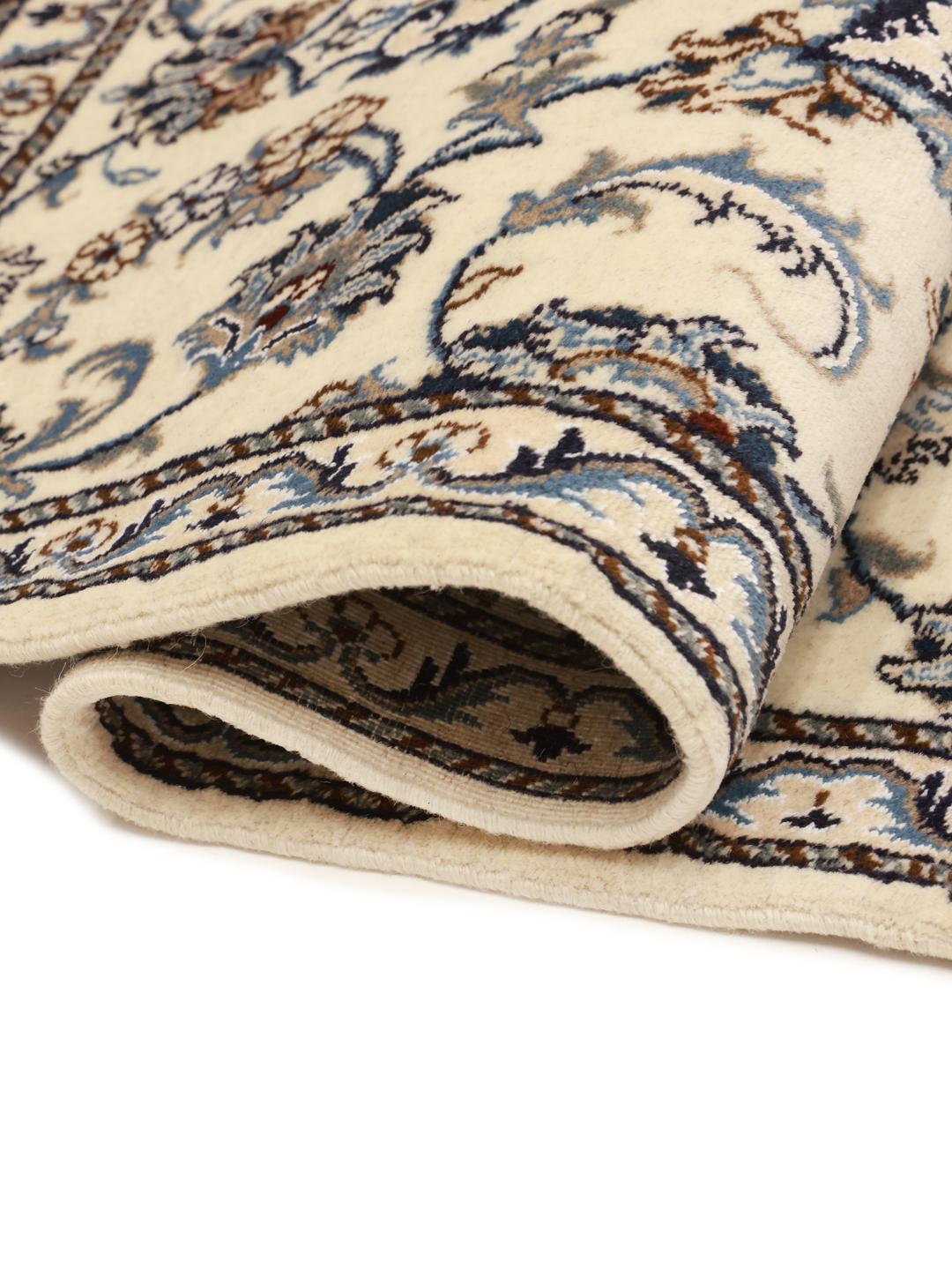 Hand-knotted Nain runner in beige from the Middle East