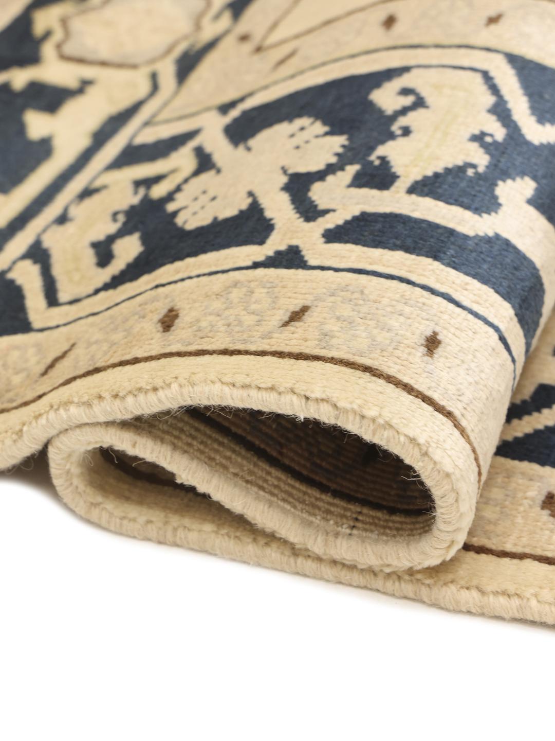 Vierkant handgemaakt Heriz-tapijt uit het Midden-Oosten in beige en blauwe tinten