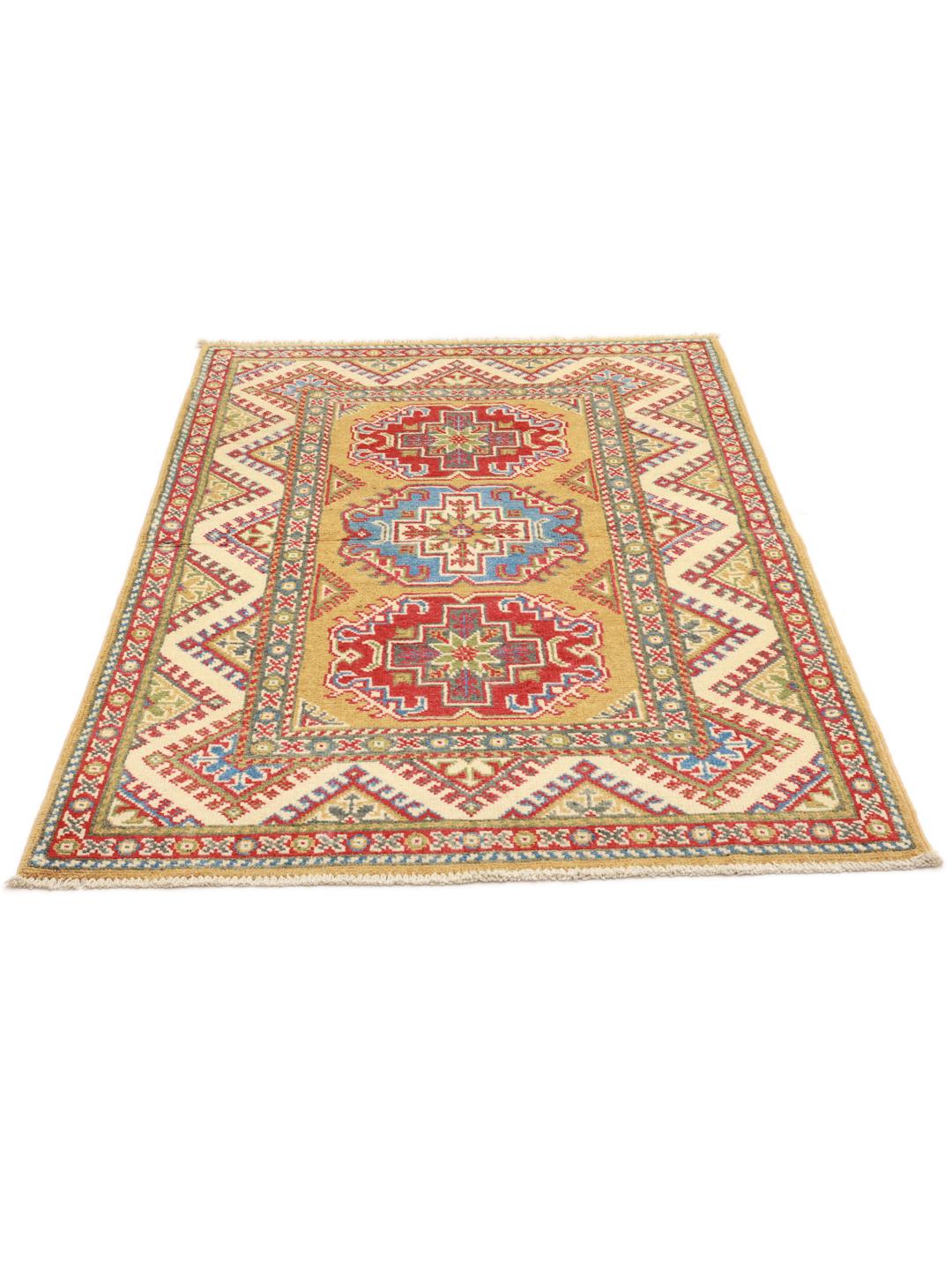 Kazak-tapijt met geometrische patronen in geel, rood en blauw uit Afghanistan