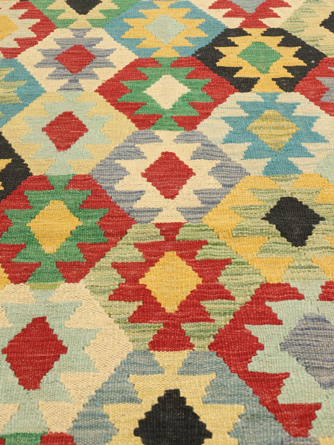 Handgeweven Afghan Kelim vloerkleed met een kleurrijk geometrisch ruitpatroon