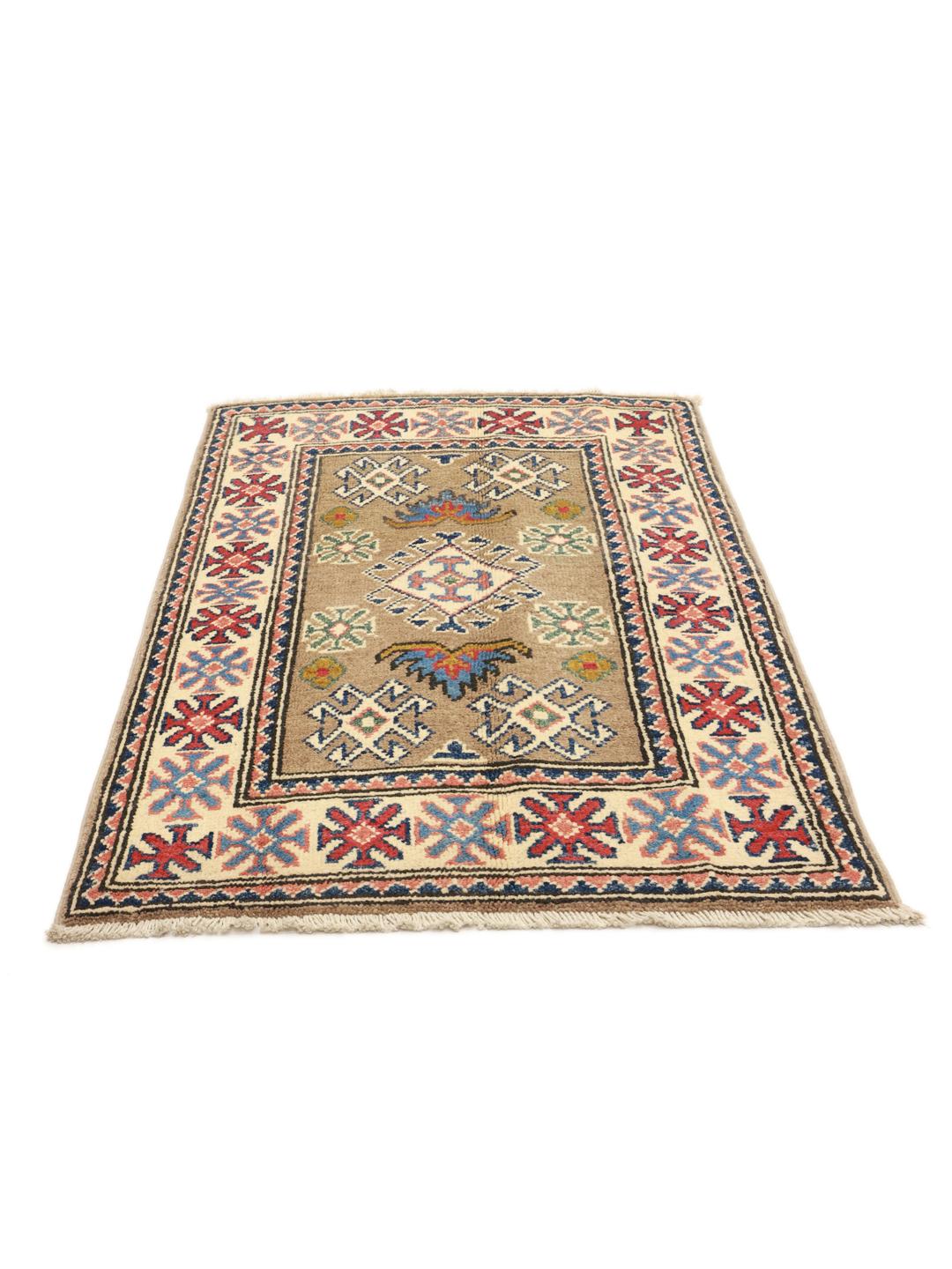Handgeknoopt Kazak-tapijt uit Afghanistan met bruine, rode en blauwe geometrische motieven.