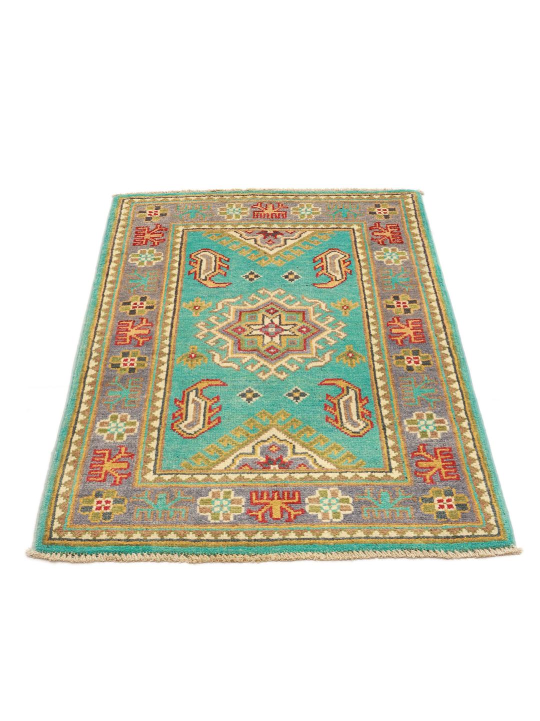 Covor Kazak afgan înnodat manual, cu un câmp vibrant de culoare teal și modele geometrice tribale.