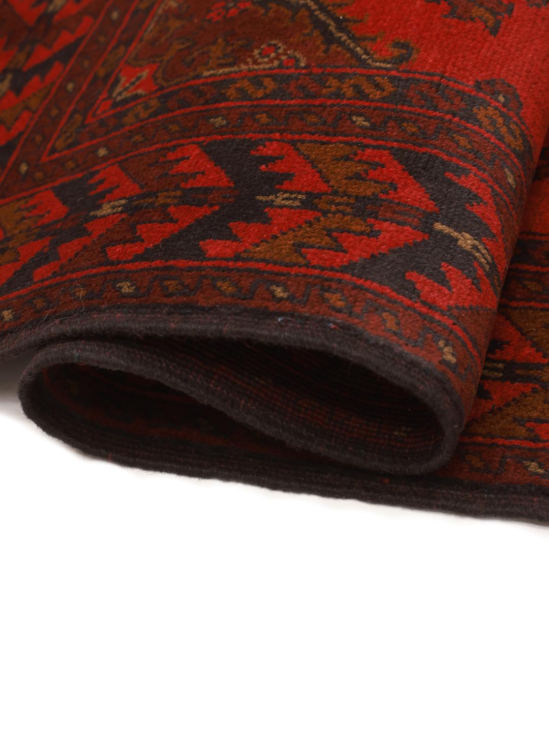 Tapis Afghan Khal Mohammadi noué à la main dans des tons rouge profond