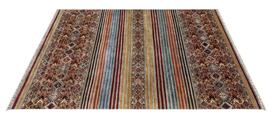 Handgeknoopt Afghaans kleed met veelkleurige geometrische patronen en strepen