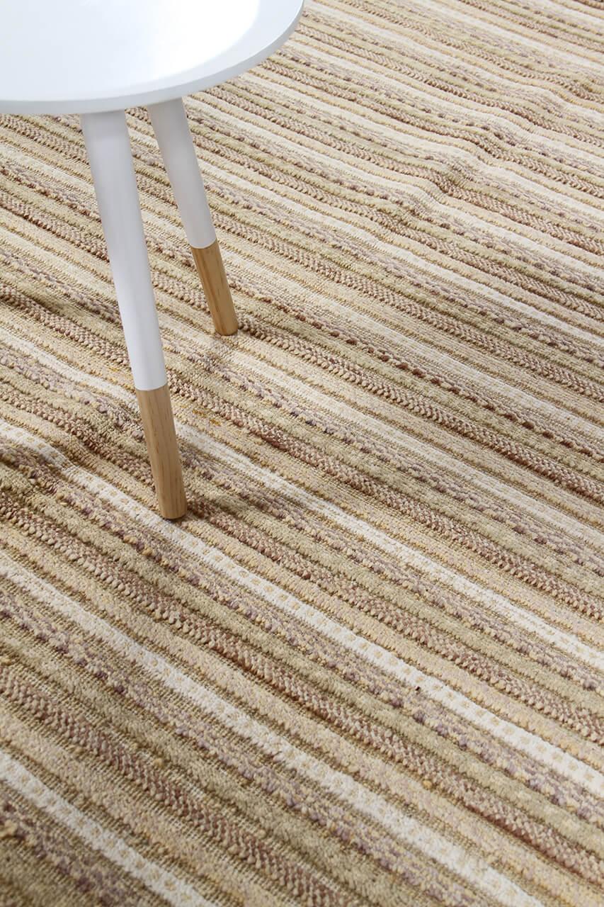 Handgeknoopt Afghaans tapijt in beige tinten met een gestreept ontwerp