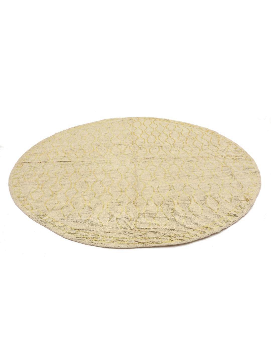 Tapis rond du Moyen-Orient aux tons neutres et motifs organiques
