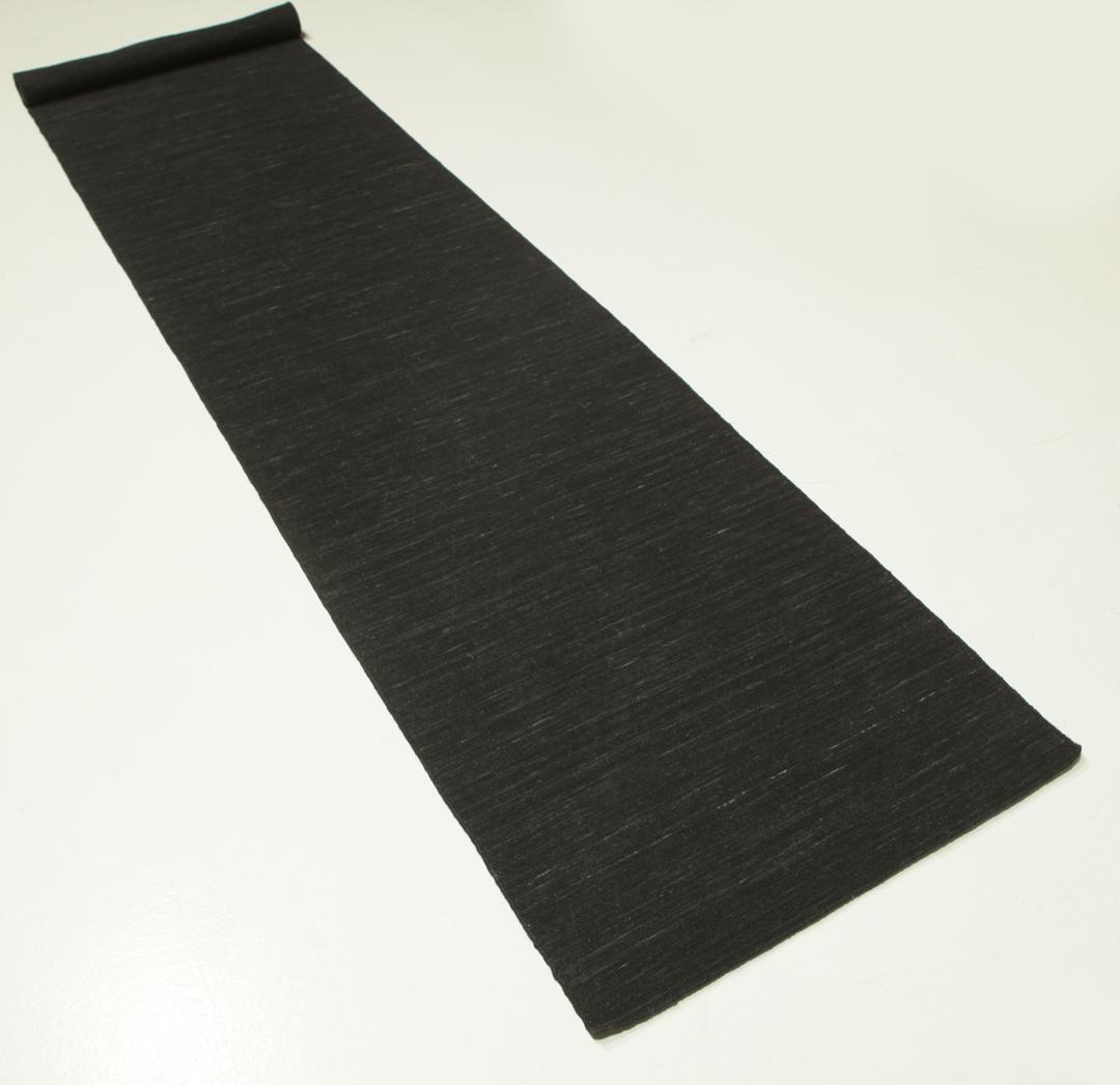 Zwarte handgeweven loper