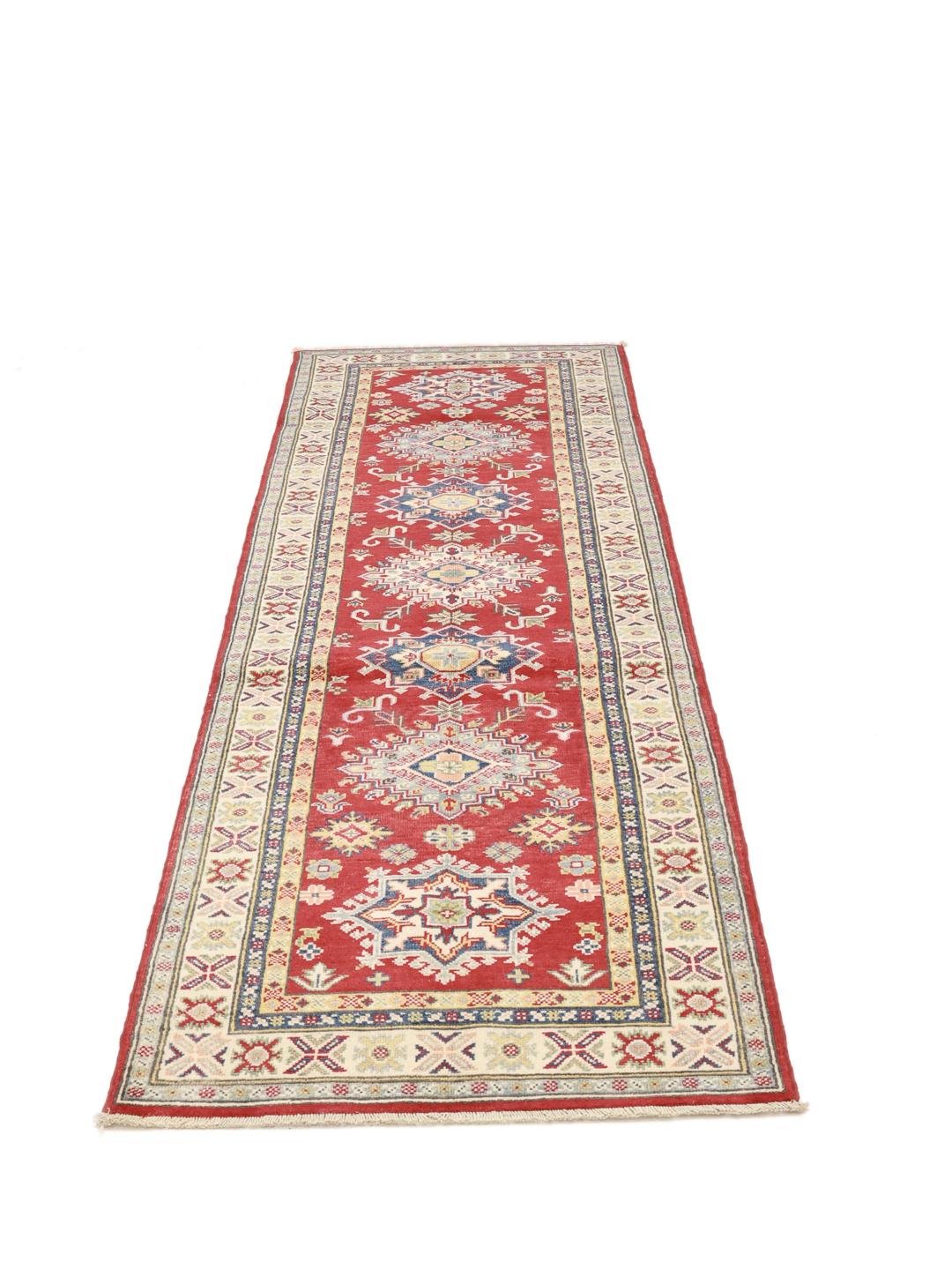 Handgeknüpfter afghanischer Kazak-Läufer in Rot mit geometrischen Motiven