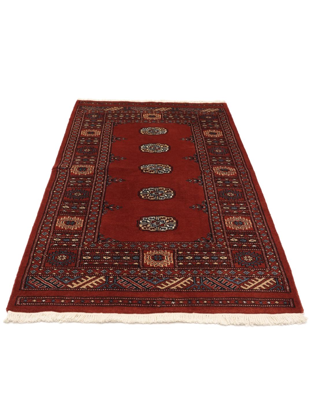 Handgeknoopt Pakistan Bokhara 2ply tapijt in donkerrood met traditionele medaillonpatronen