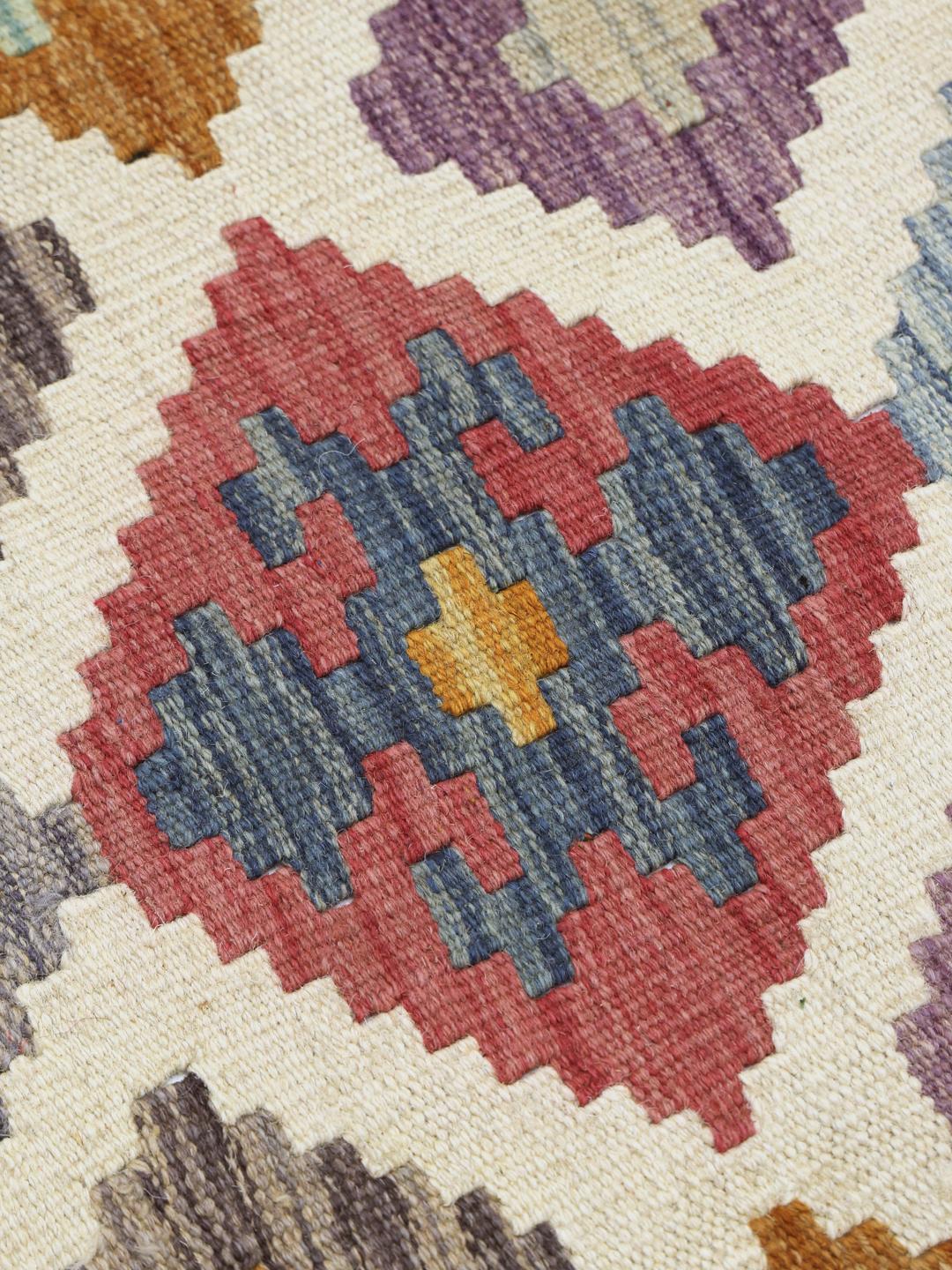 Groot handgeweven Afghan Kelim tapijt met een kleurrijk geometrisch ruitpatroon