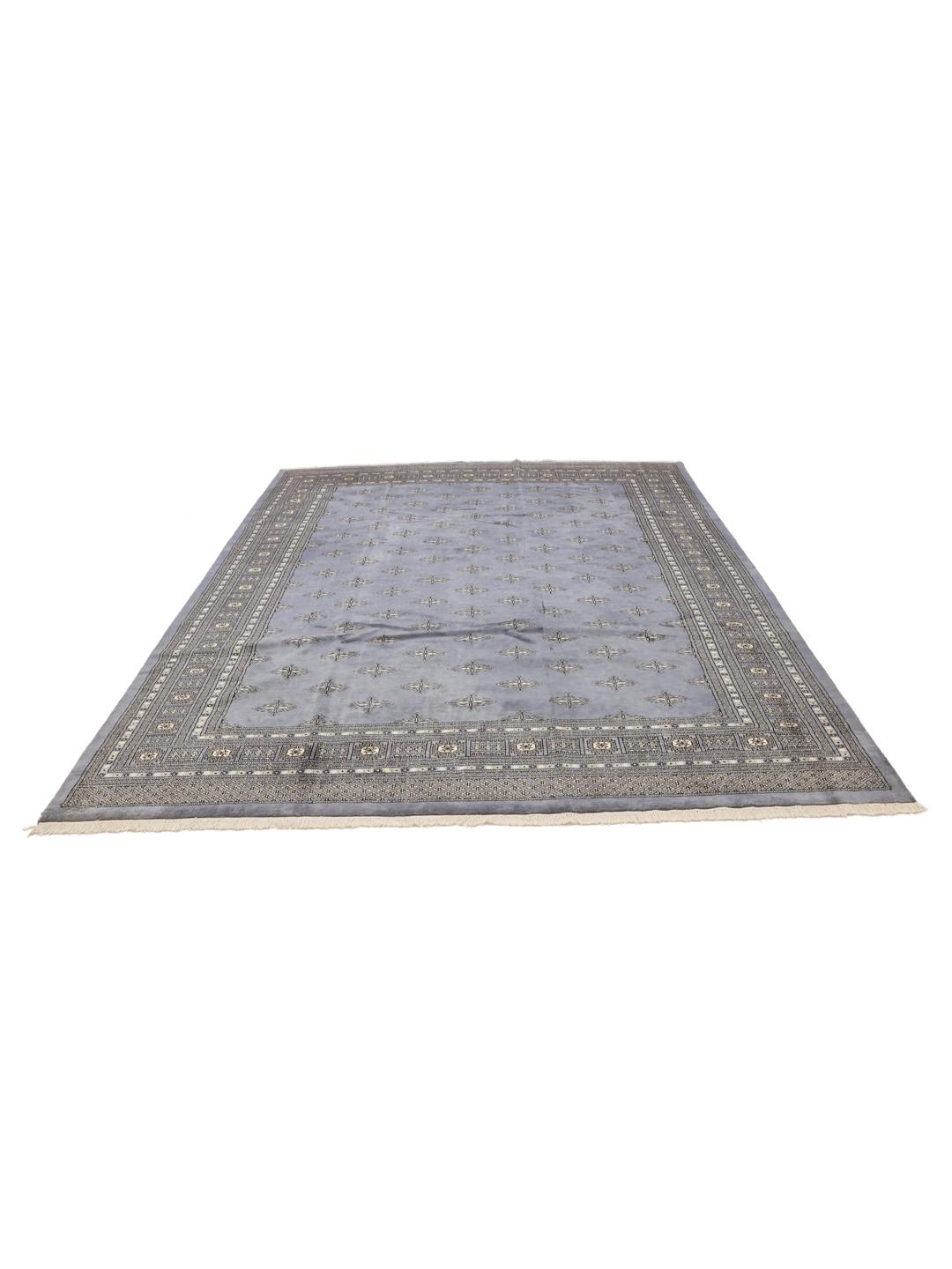 Hand-knotted Pakistani rug in grey with traditional geometric motifs