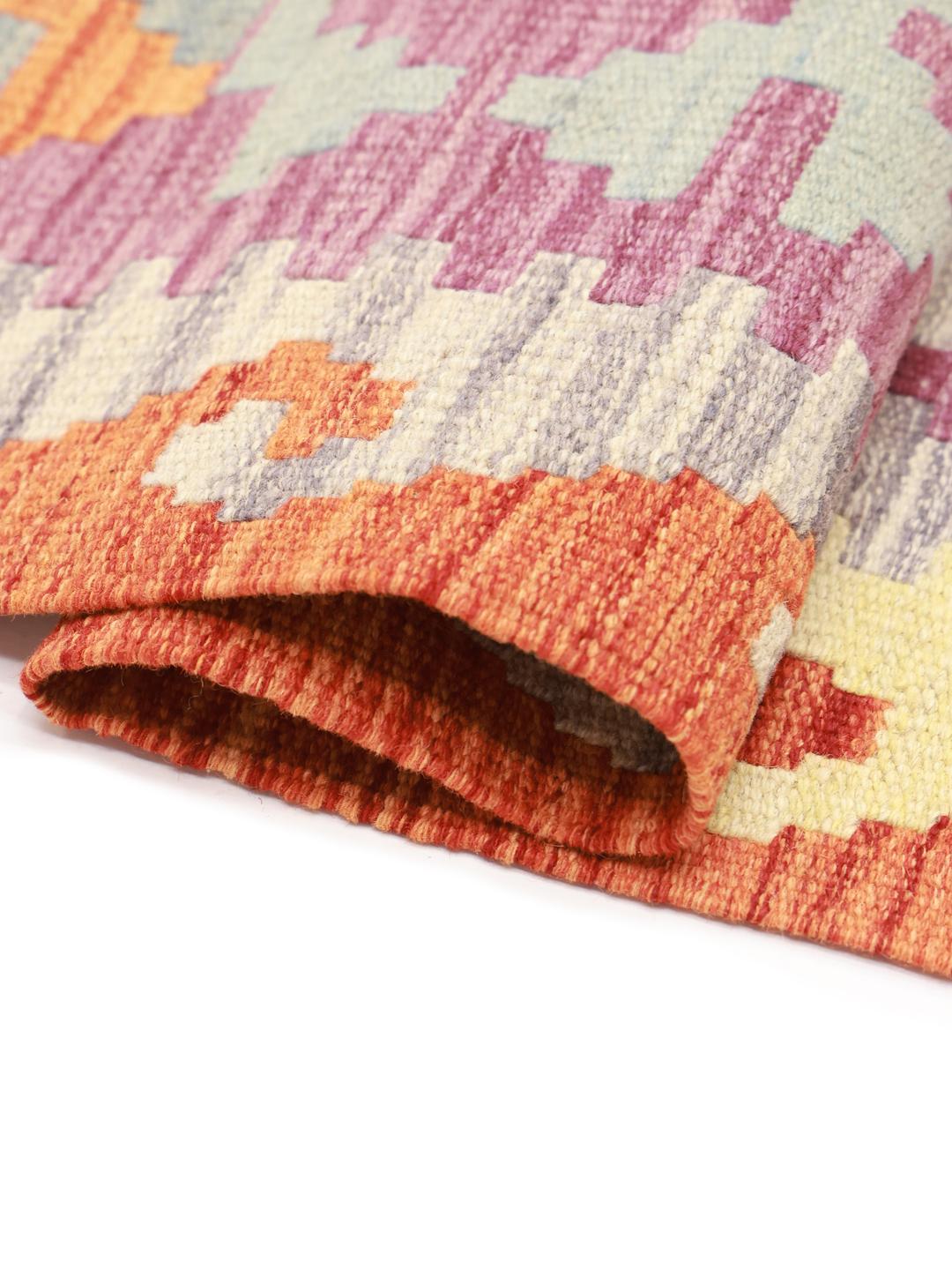 Tapis Kelim Afghan tissé à la main avec des motifs géométriques vibrants en laine multicolore