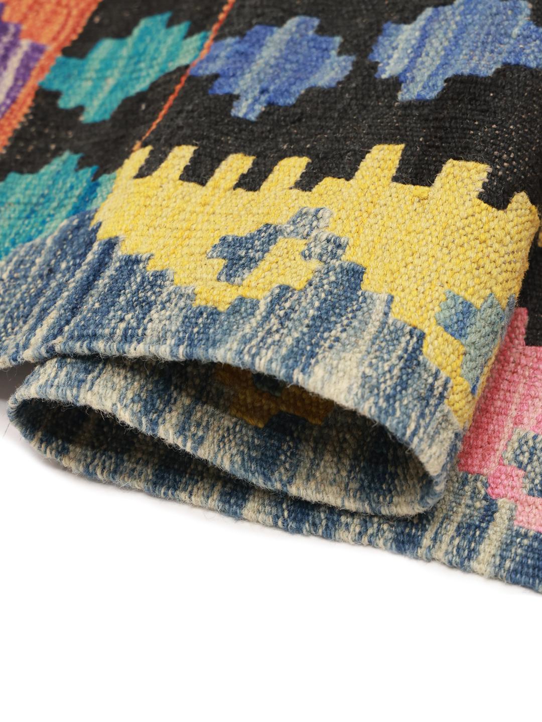 Tappeto Kelim afghano tessuto a mano con vivaci motivi geometrici a rombi multicolore