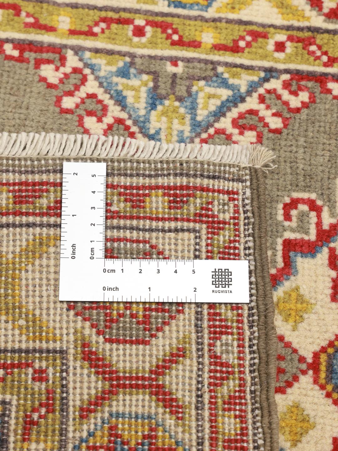 Handgeknoopte Kazak loper uit het Midden-Oosten in grijs met geometrische medaillons
