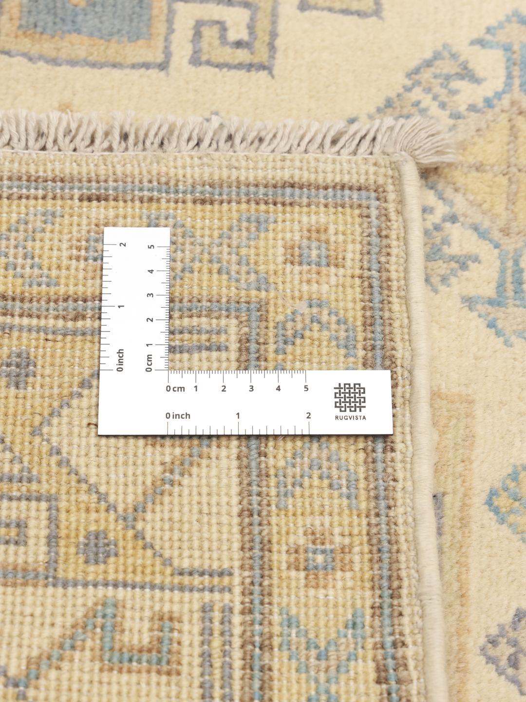 Handgeknüpfter afghanischer Kazak-Teppich mit geometrischen Mustern in Blau und Beige