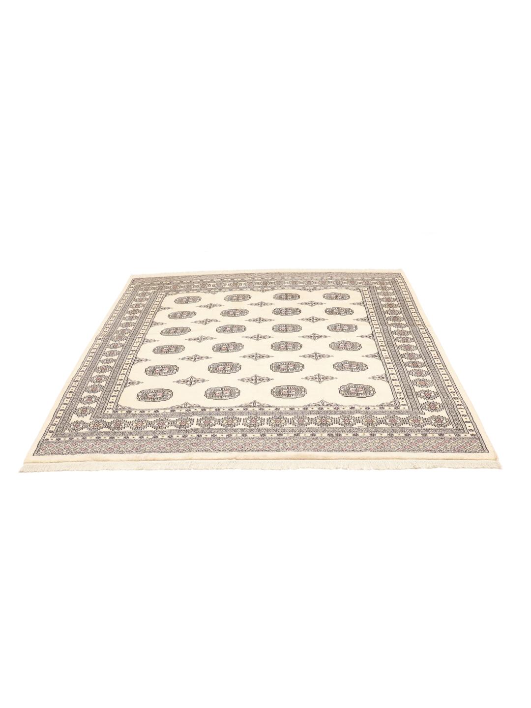 Håndknyttet kvadratisk Pakistan Bokhara 2ply tæppe i beige med traditionelle gul-motiver.