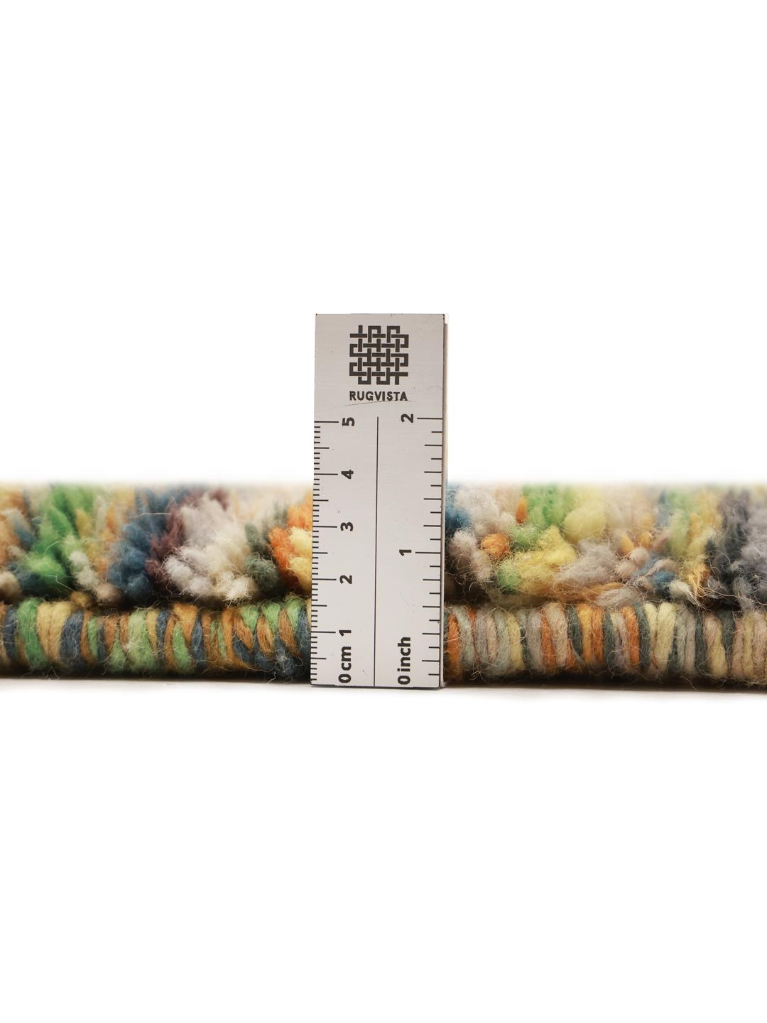 Met de hand geknoopt Berber Beni Ourain tapijt uit Marokko met een veelkleurig ruitpatroon