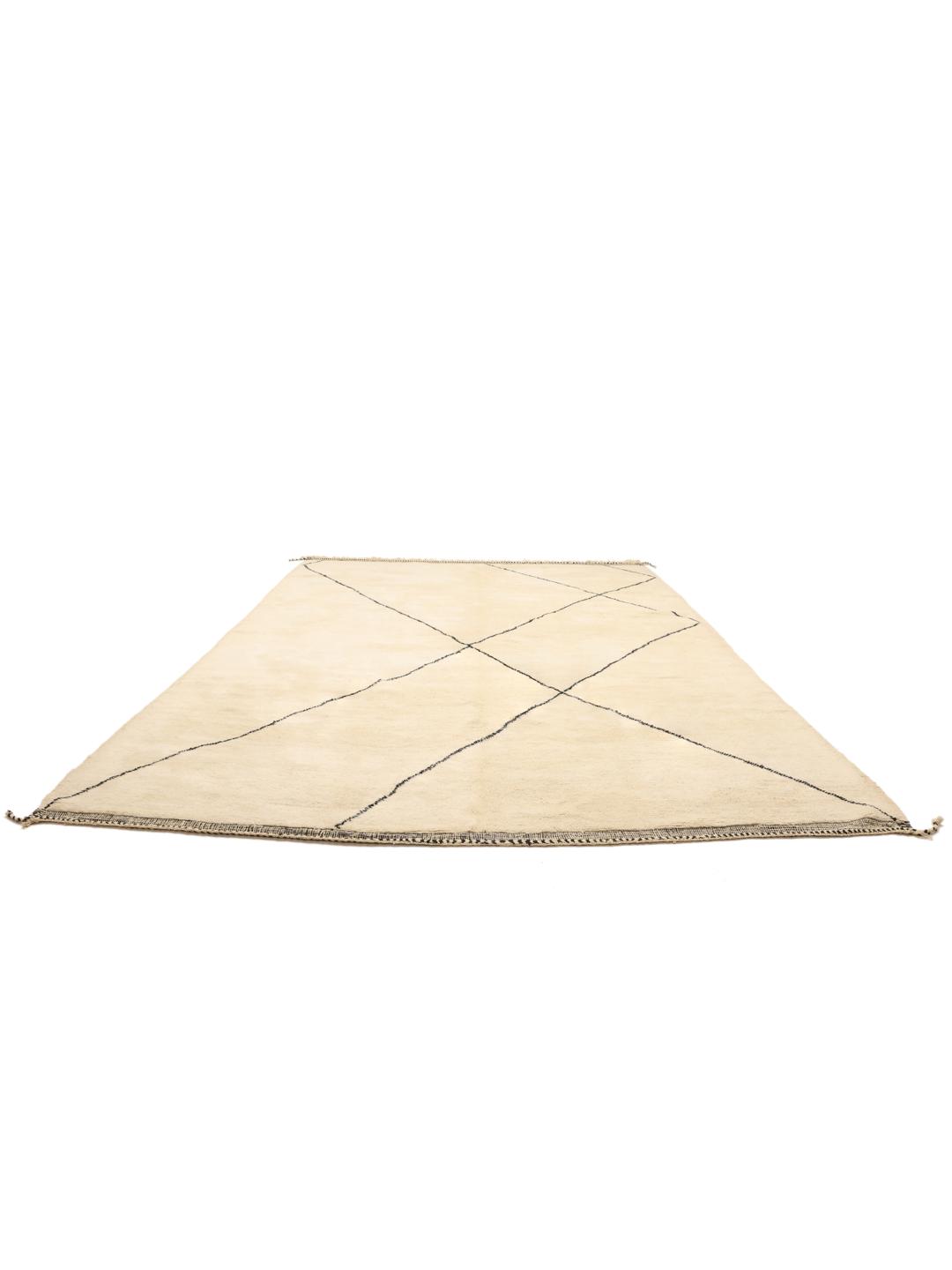 Håndknyttet marokkansk Beni Ourain-tæppe med geometriske linjer i beige og sort