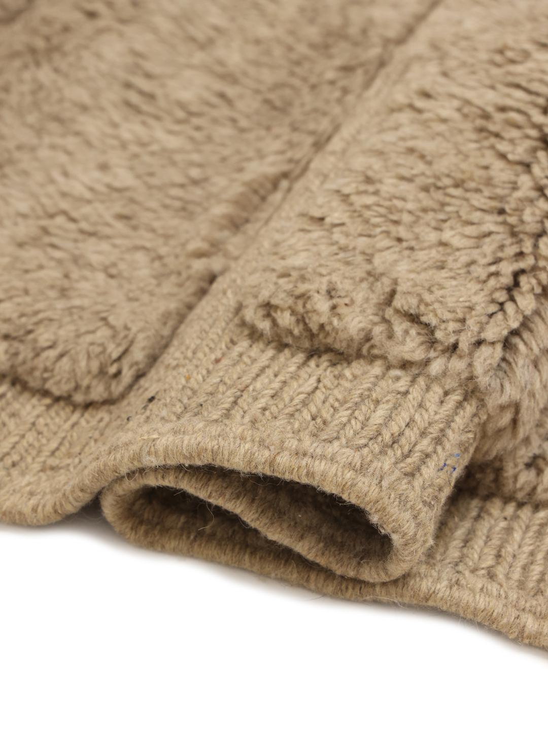 Handgeknoopt beige Marokkaans tapijt met een gestreept patroon