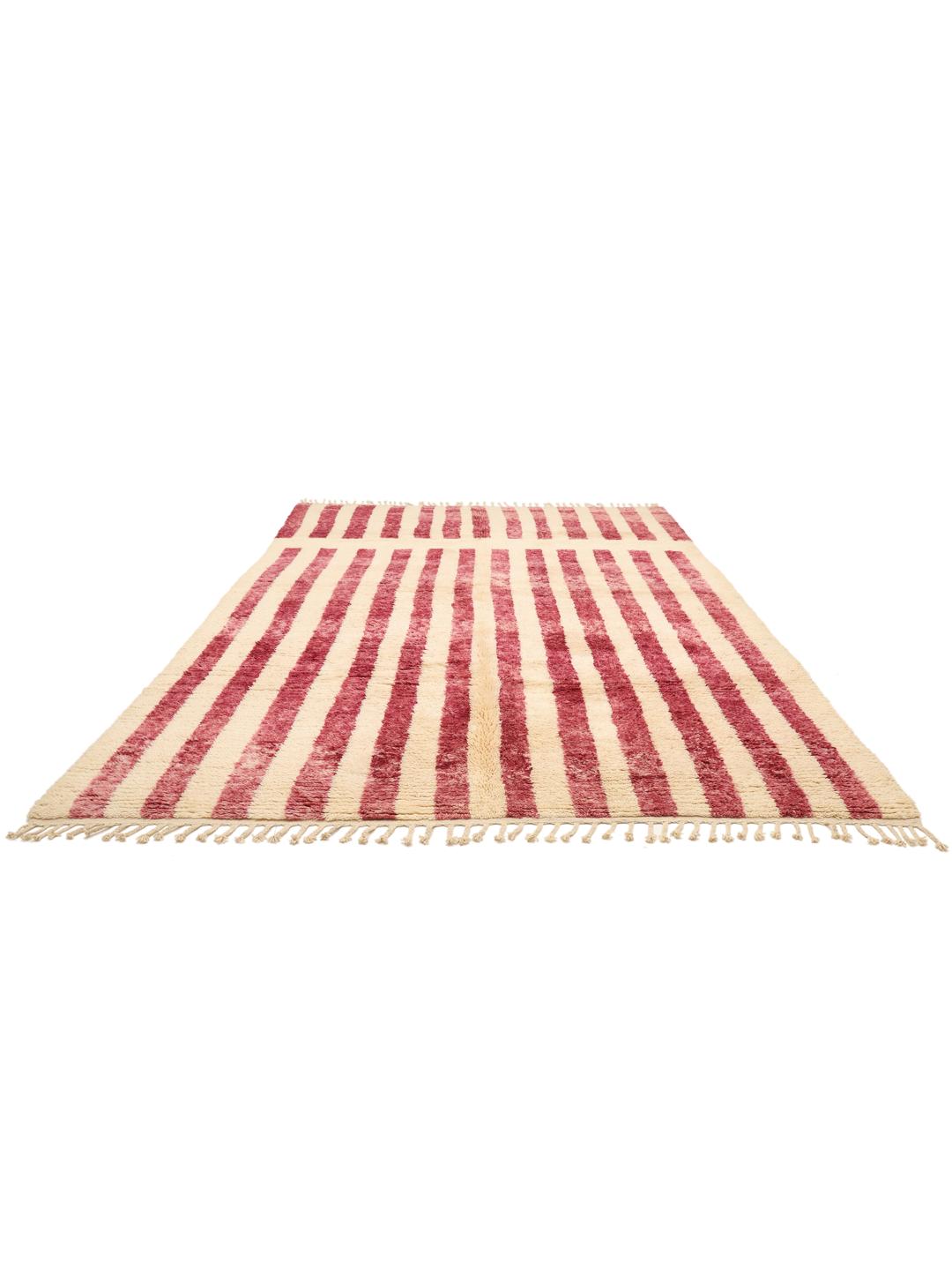 Handgeknoopt Berber Marokkaans tapijt met een streeppatroon in rood en beige
